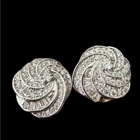 Sophisticated 18k white Silver plated Spiral Earrings w/ Cubic zirconia .50” - Picture 2 of 6